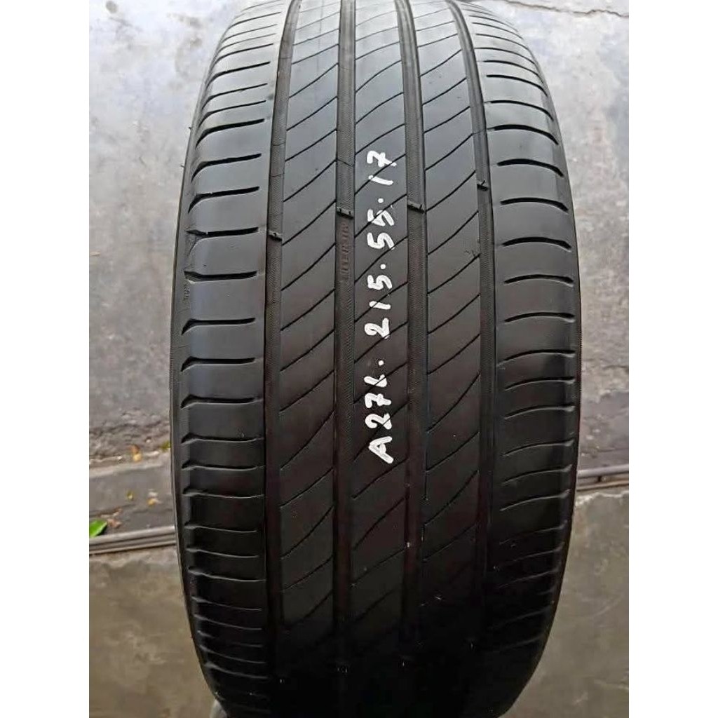 ban mobil ring 215/55 17 merek Michelin