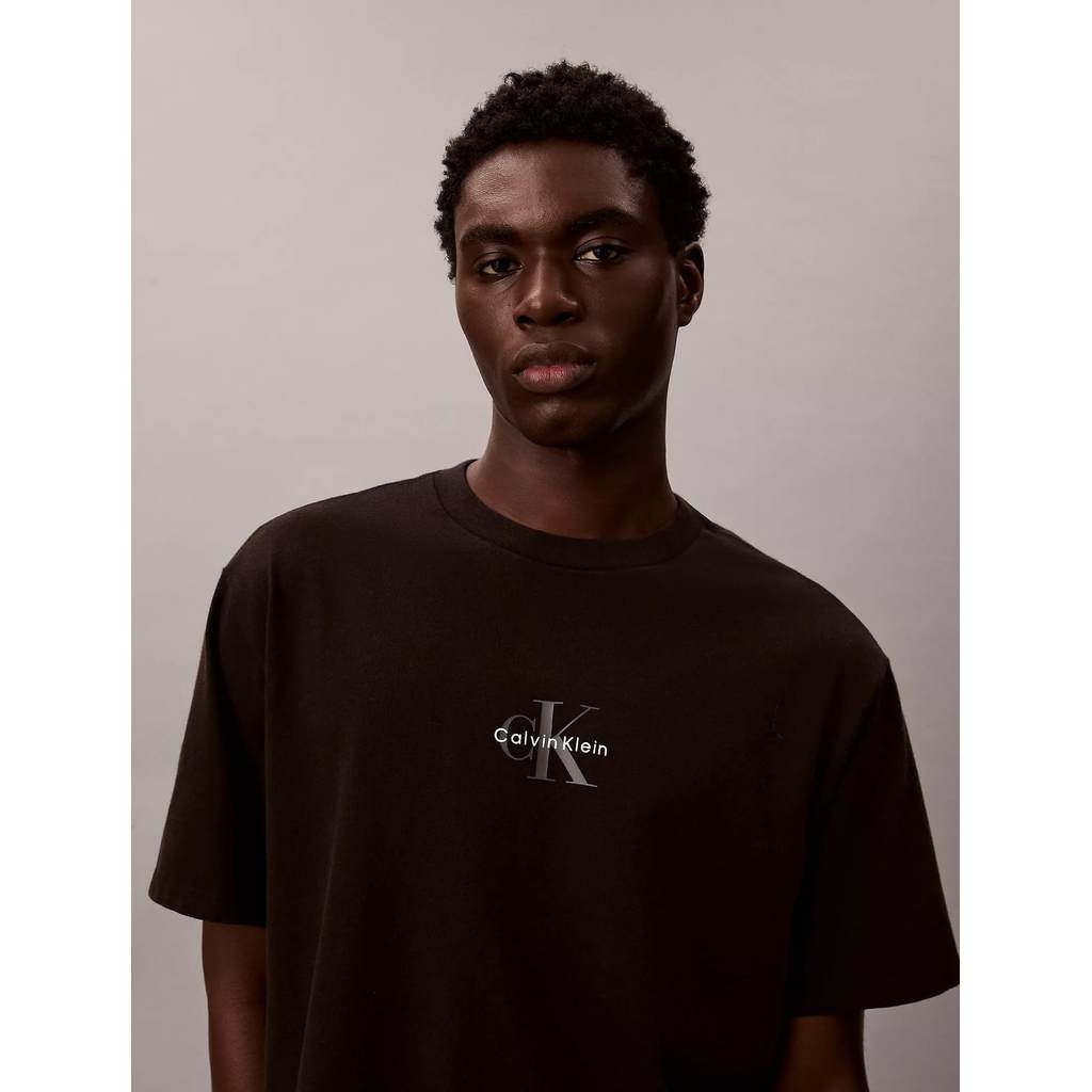 Calvin Klein - Monologo 90s Fit T-Shirt