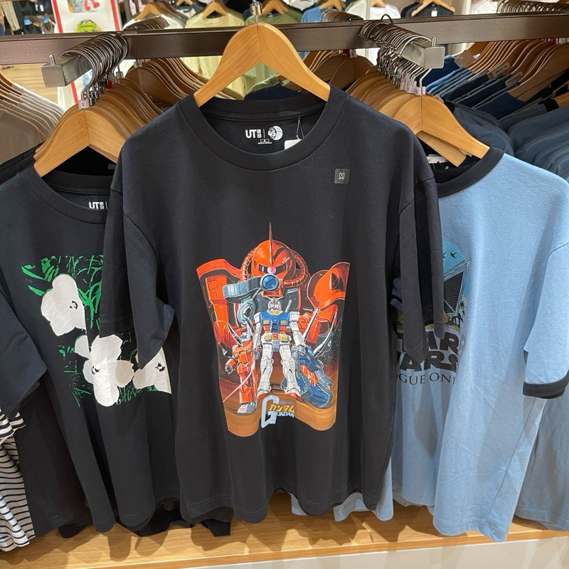 Tshirt Uniqlo GUNDAM lengan pendek Kaos Pria