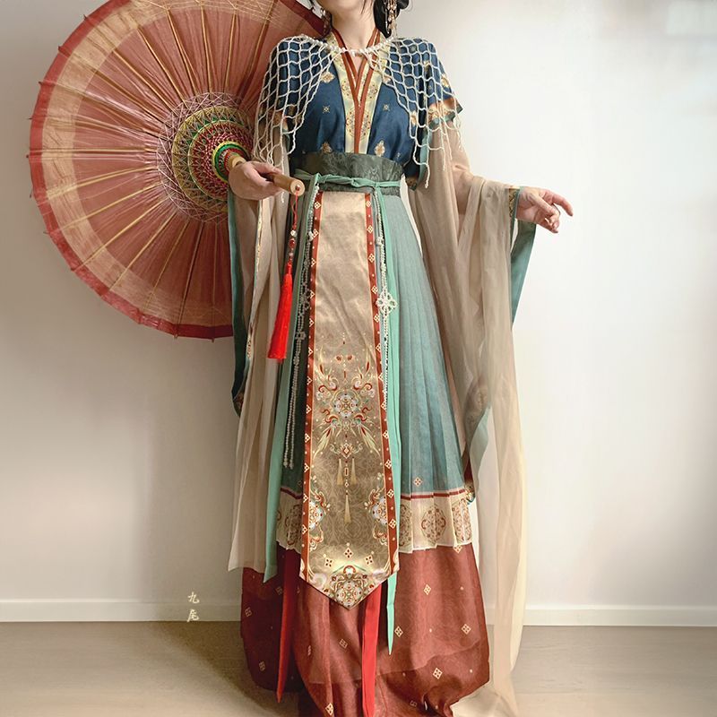 Baju Tradisional China Hanfu, Desain Flowy Romantis Gaya Peri