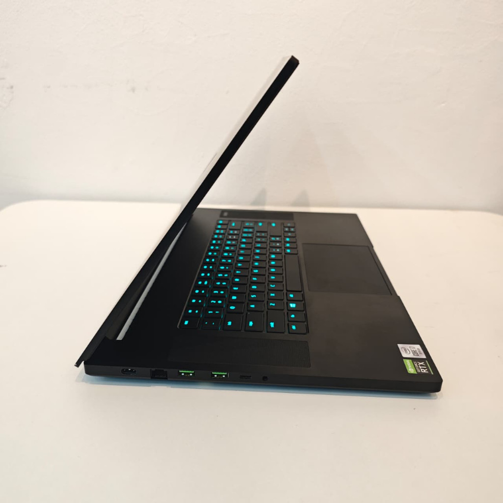 RAZER BLADE PRO 17 CORE I7 10750H RAM 16GB SSD 512GB NVIDIA GEFORCE RTX 2080 SUPER MAXQ 8GB TOUCHSCR