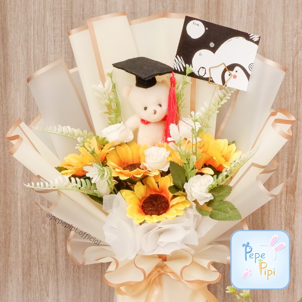 Buket Wisuda Beruang Toga dan Bunga Matahari Graduation Gift Hadiah Kelulusan Anak-anak Sekolah