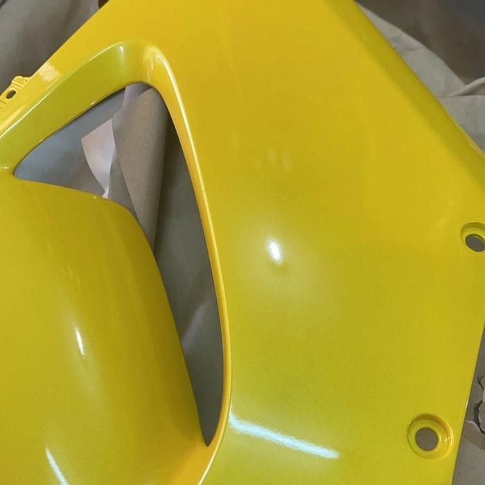 COVER TENGAH COWL MIDDLE CBR 150 OLD KANAN R ORIGINAL THAILAND - Kuning