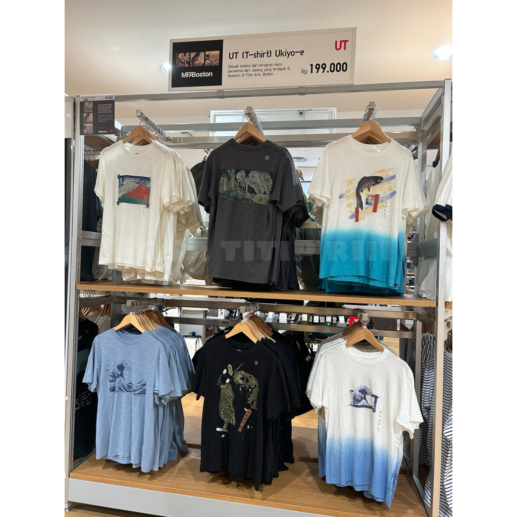 Kaos UT (T-Shirt) Ukiyo-e Lengan Pendek MEN UNIQLO T-Shirt Pria Wanita