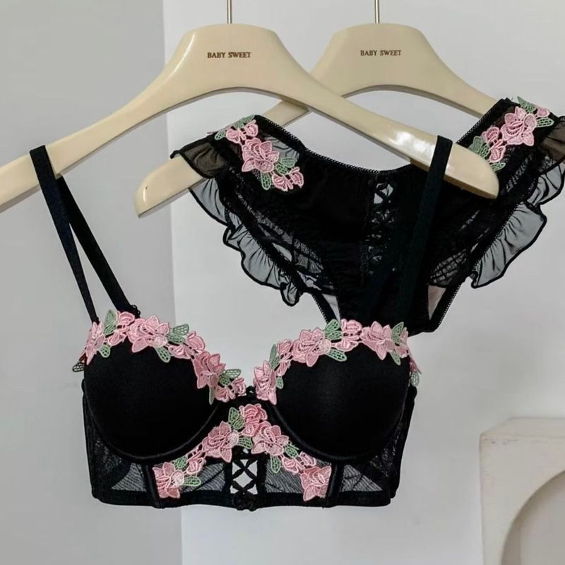 [Miss Lace] Bra dan pakaian dalam untuk anak perempuan untuk mengencangkan payudara kecil dan