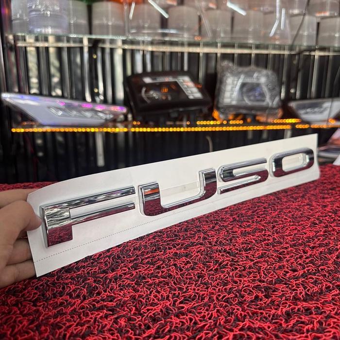 THE BEST EMBLEM TRUCK STENLIS ELEGANT - Fuso