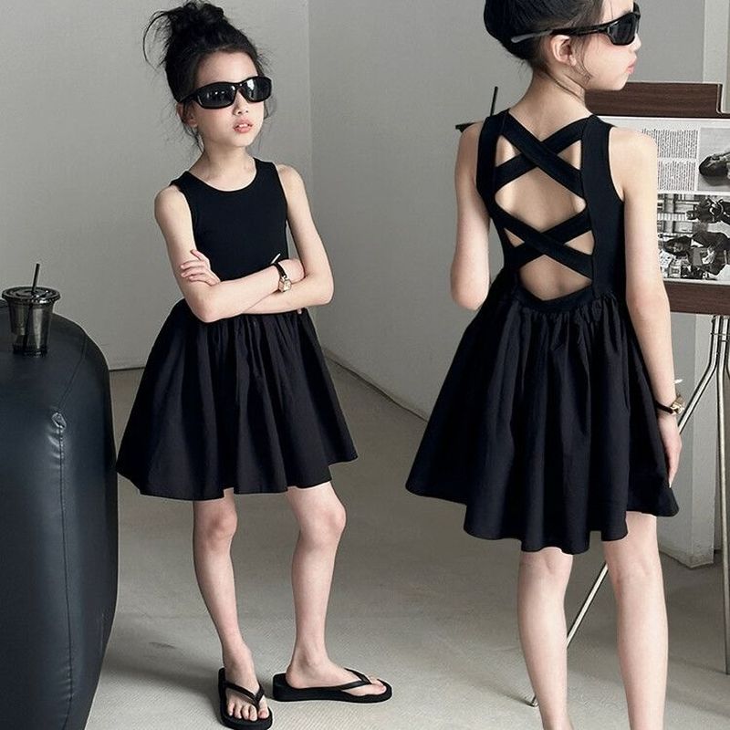 Gaun anak perempuan, gaun tank top hitam tanpa punggung untuk anak-anak, gaun pantai.