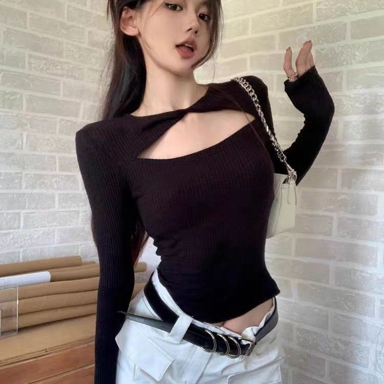 Sweater Rajut Lengan Panjang Wanita Model Slim Fit Atasan Pendek