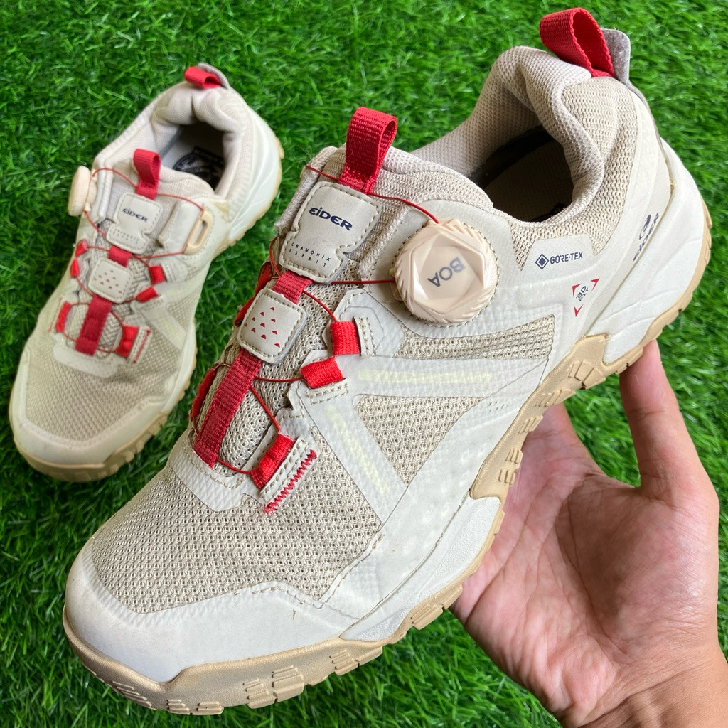Sepatu Gunung EIDER Cream Boa Goretex Outdoors shoes ukuran 40