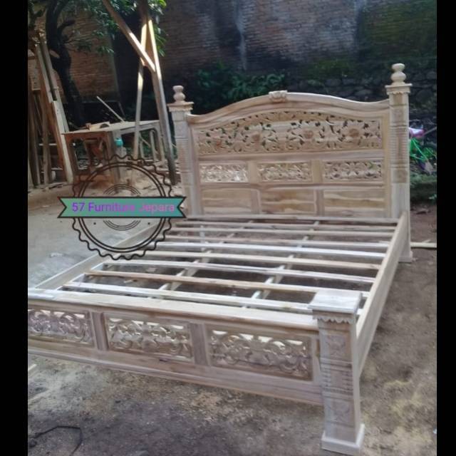 Dipan ukir rahwana kayu jati ukuran 200x180cm - tempat tidur jati antik mentahan/ Unfinished