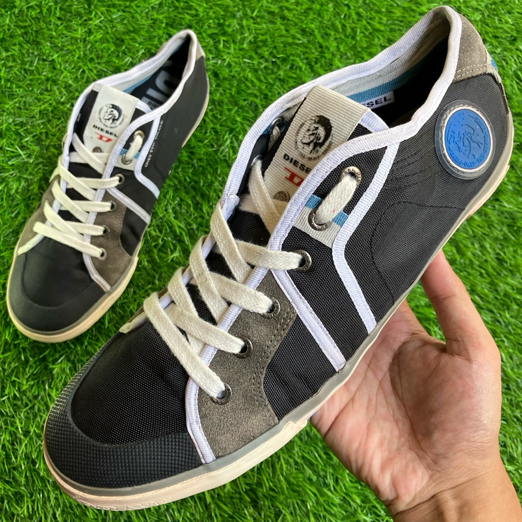 Sepatu DIESEL Low Cut Canvas sneakers shoes ukuran 44