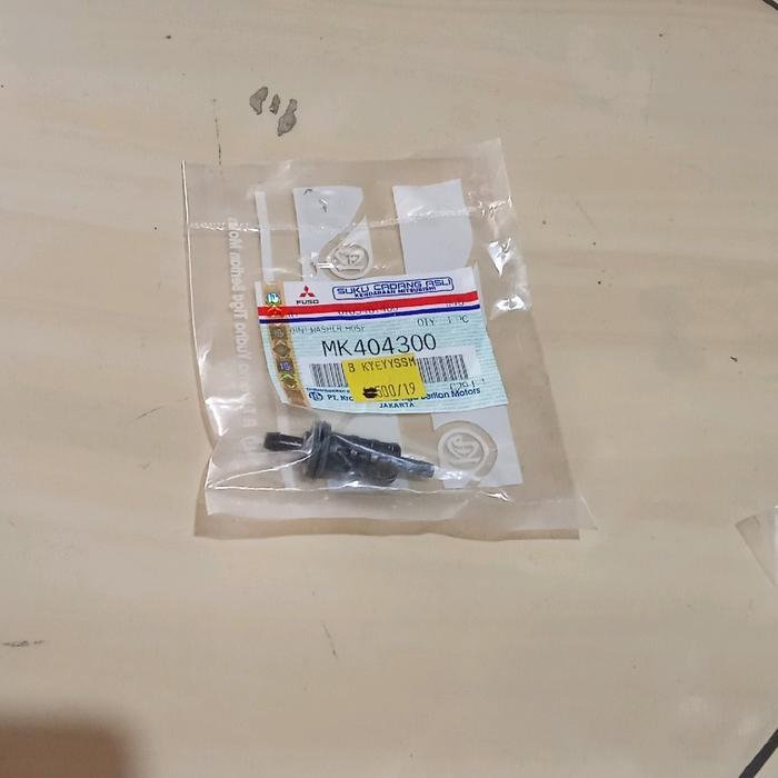 Ready Sambungan selang air wiper canter original