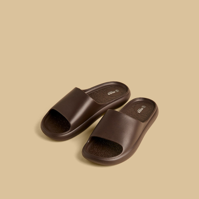 Max Fashions Sandal Pria Sandal Pria Textured Slides