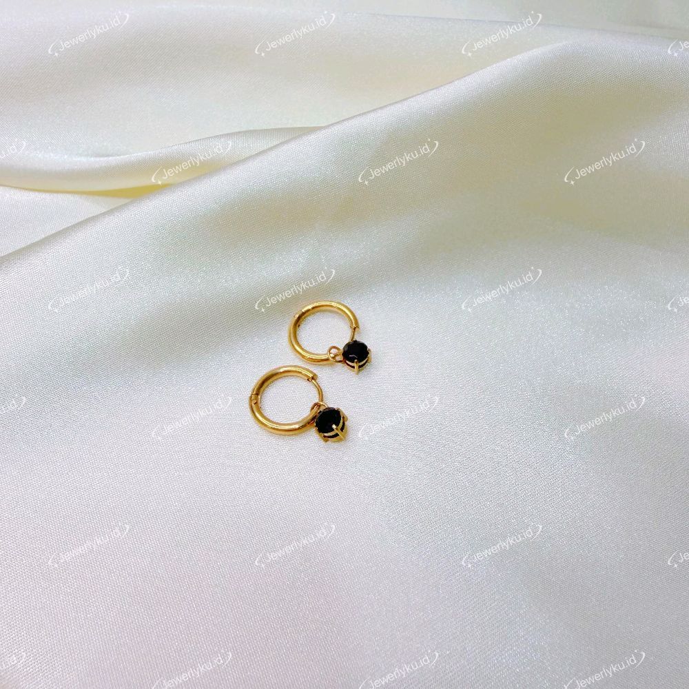 Anting Jepit Batu Hitam Titanium Anti Karat