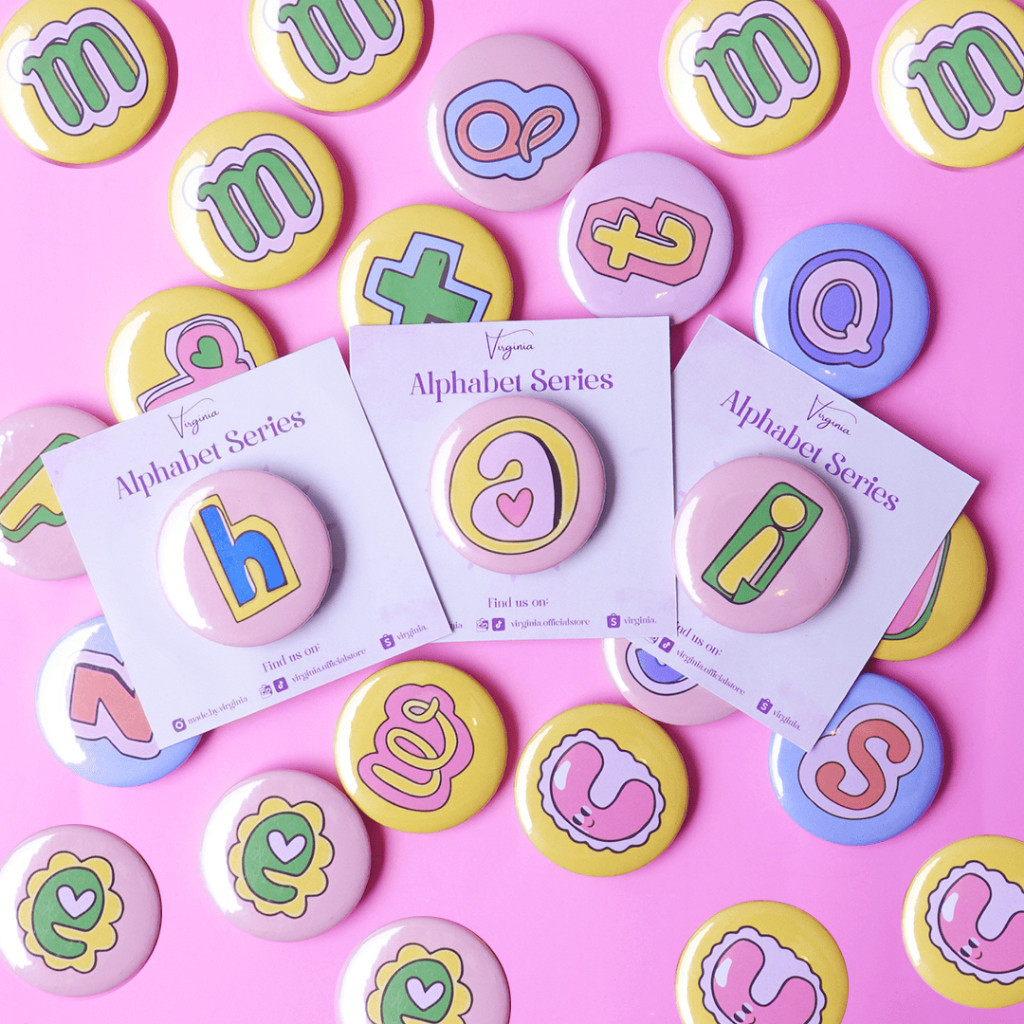 vrill_collection Pin Bros Press Pin Huruf Kiyowo 44mm / bros tas ransel brooche alphabet bros huruf 