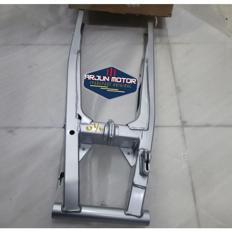 SWING AREM REAR ARM COM VIXION OLD 2007 AMPE 2012 ORIGINAL YAMAHA