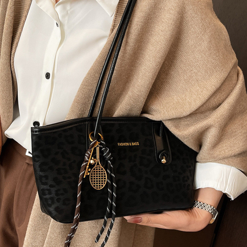 Tote Motif Macan Tas Tote Motif Macan Tutul Kapasitas Besar Fashion 2026 Wanita Tas Selempang Bahu M