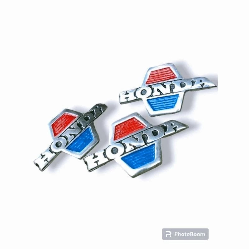 Emblem Dek Sayap C70 Detail ori