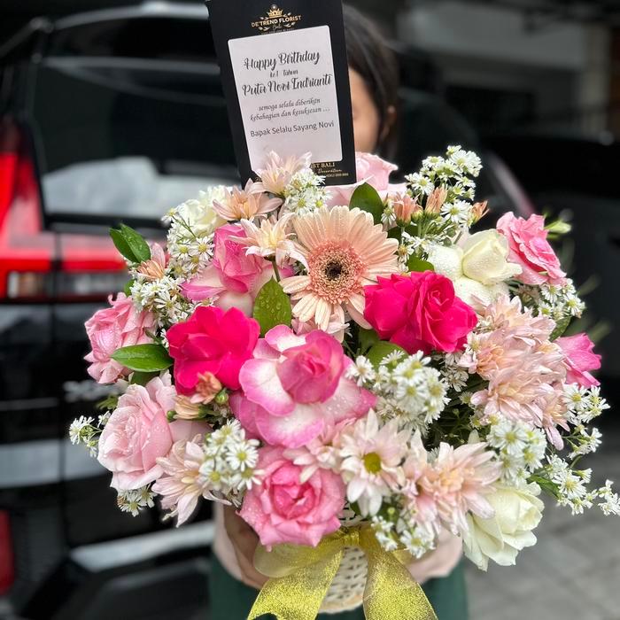 RT50179 hand bouquet fresh flowers sesuai gambar Toko Bunga jual bunga bali /Florist bali /delivery 