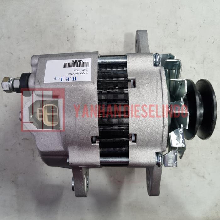 Alternator Hyundai 37300-93C00 37300-93000 R220-9SH R210LC-3H R290LC-7 R290LC-3H R360LC-3H R370LC-7 