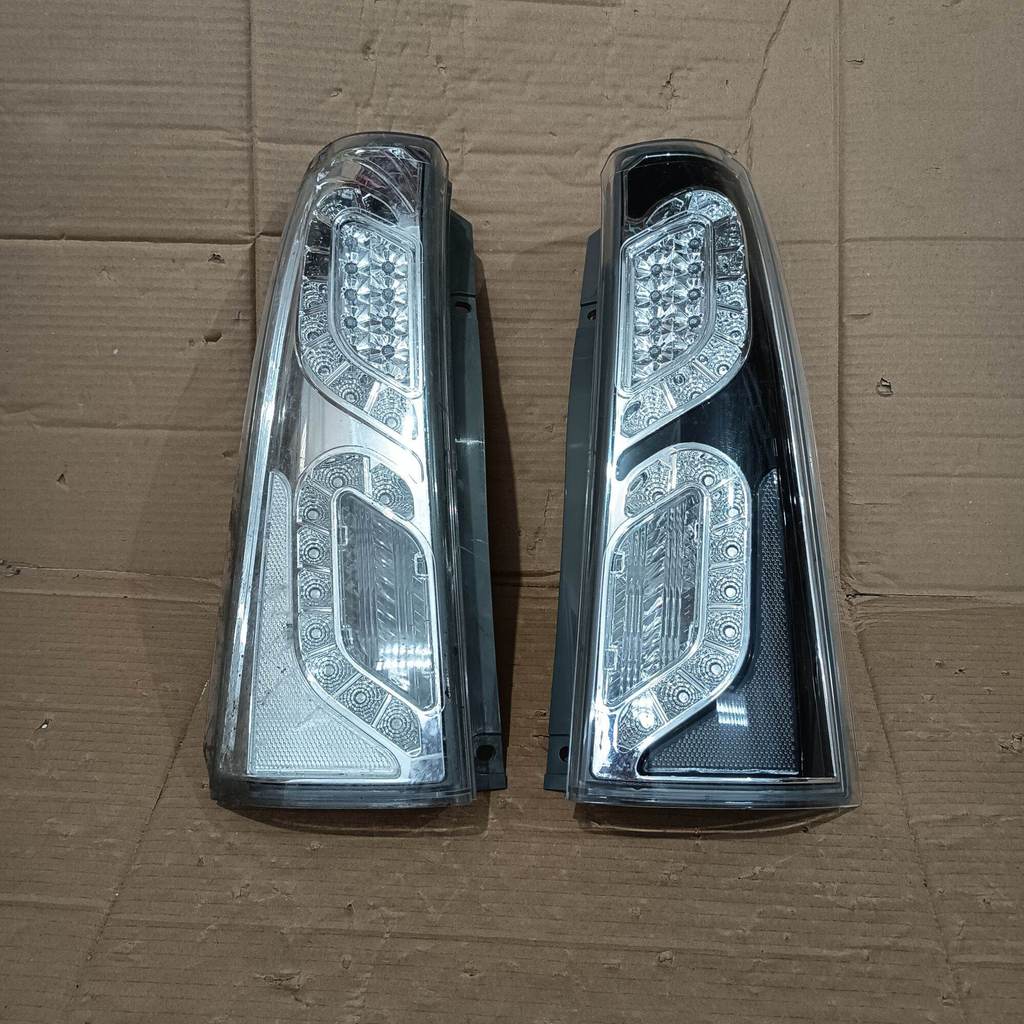 AFTERMARKET Stoplamp Lampu Rem Belakang Avanza 2004 Up 2011 Variasi Model Led Kanan Kiri