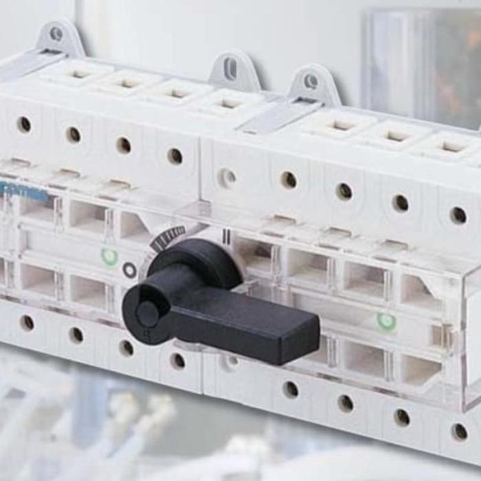 Ohm Saklar - Change Over Switch Cos socomec VM1 4p 125A