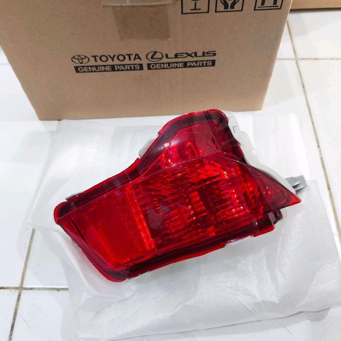 lampu reflektor mata kucing bumper bemper belakang toyota yaris lele 2014 2015 2016 2017 ori - kanan