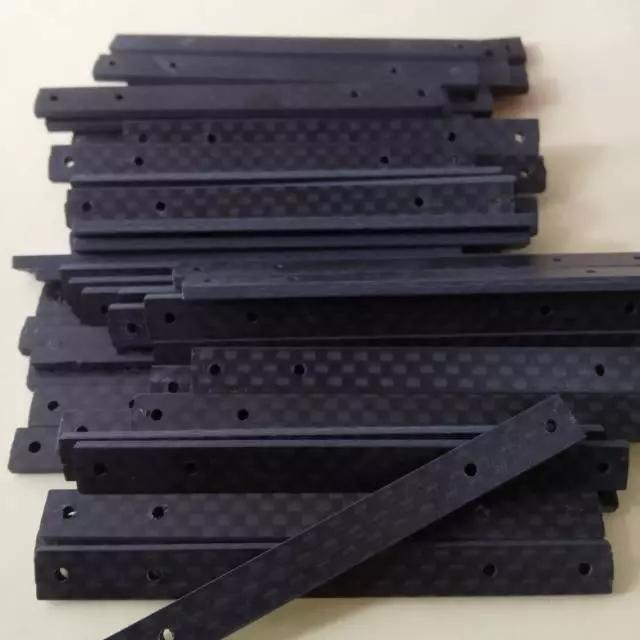 STIK BREAK TAMIYA SLOOP CARBON / BREAK CARBON SLOOP by Mixmaxtoys