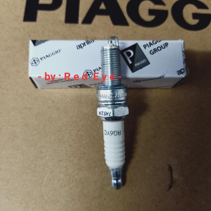 Busi Champion RG6YC Vespa LX125 carb - Liberty 100 438073 SAW27