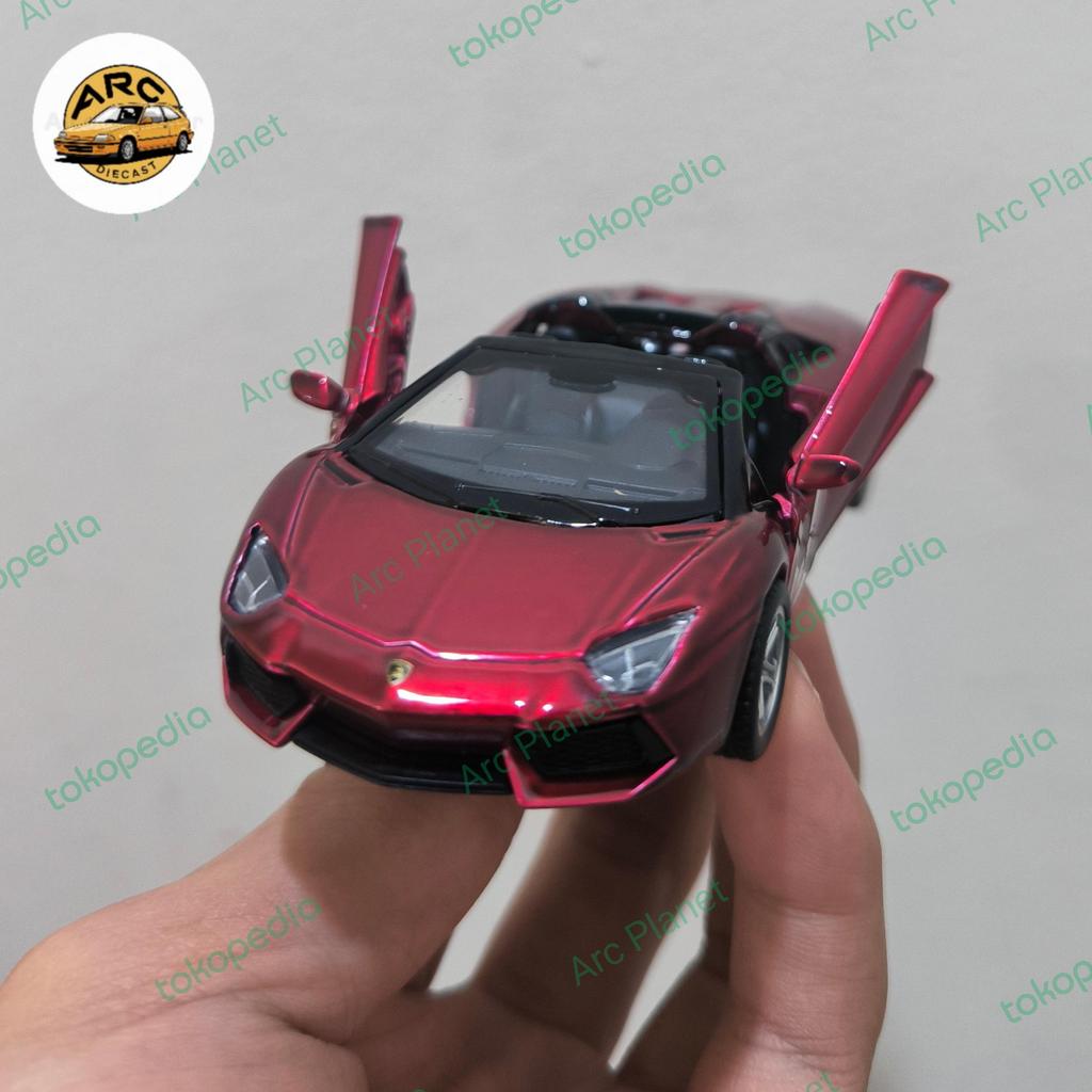 Apolo 2014 Lamborghini Aventador Roadster