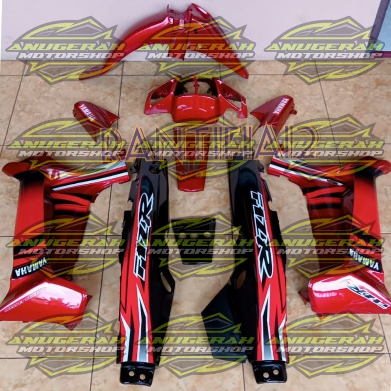 cover bodi Fizr full set bodi Yamaha Fizr hitam merah marun