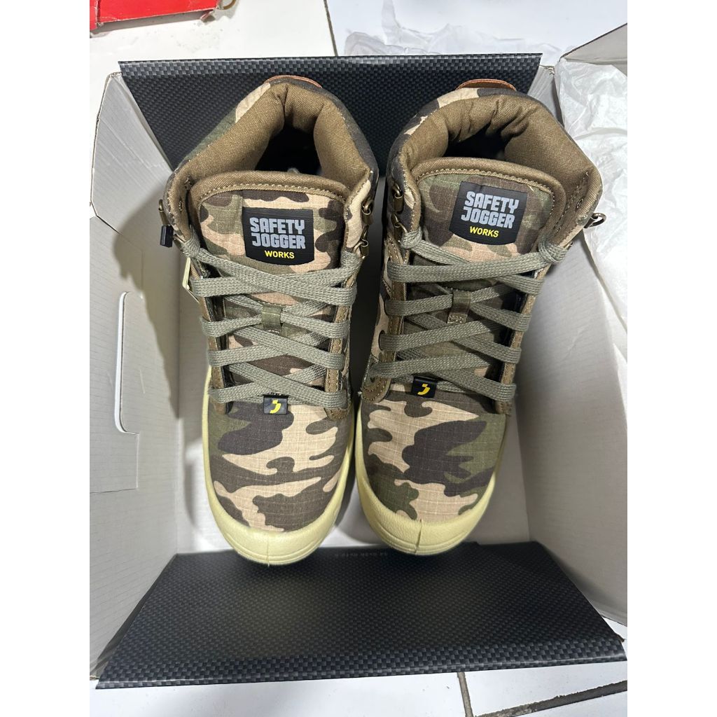 Sepatu Safety Jogger Desert MULTI