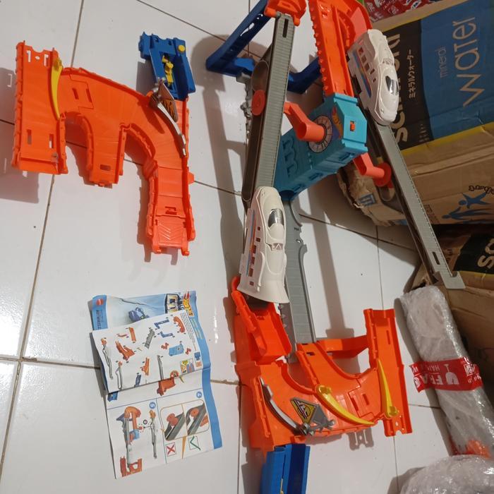 Track Hotwheels Stunt Train Express bekas ARstoreS27