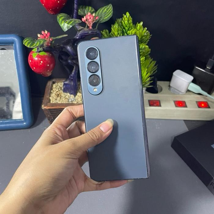 SAMSUNG Z FOLD 4 5G RAM 12/256GB ORIGINAL SEIN NORMAL     HANYA MINUS LCD ADA TOMPEL DAN GARUS SAJA 