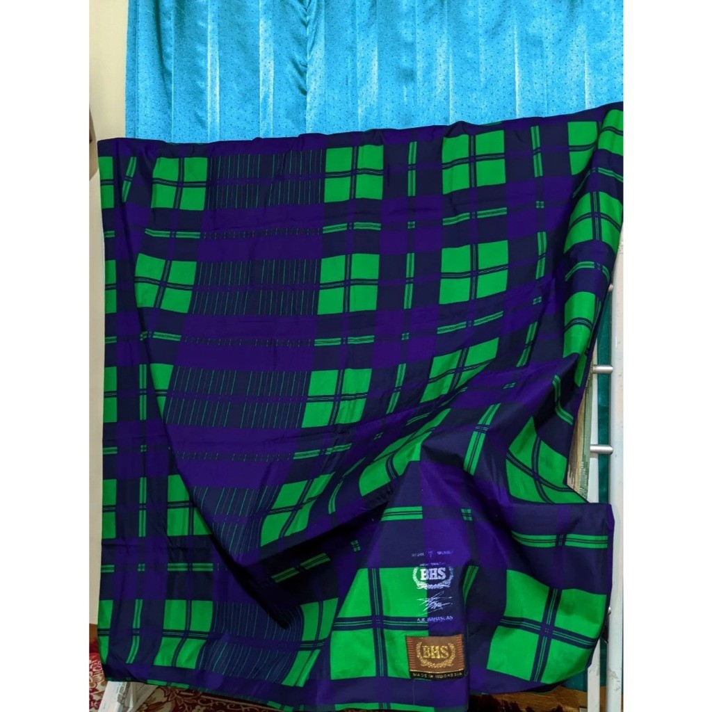 Sarung Bhs Full Sutra Second/Bekas Nyaman Acara