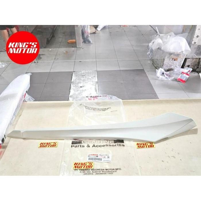 MOLE SIDE SIRIP XMAX X-MAX PUTIH KIRI B74-F171L-P1