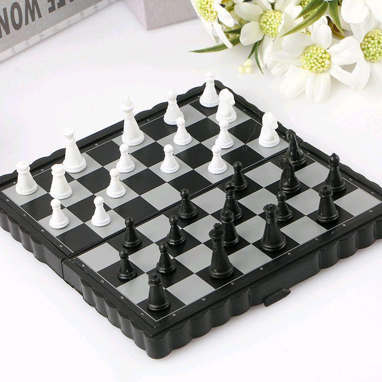 Papan Catur (Chessboard) Lipat Portabel Mini Plastik Dengan Magnet