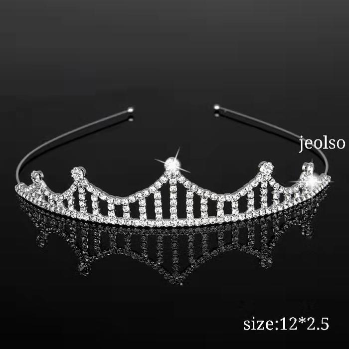 Mahkota anak perempuan untuk pesta dan ulang tahun