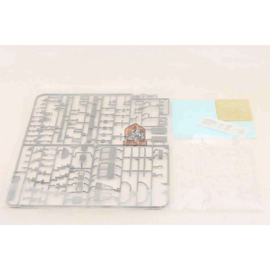 Kitty Hawk KH80154 1/48 Scale UH-1D "Huey" Assembly plastics model kit