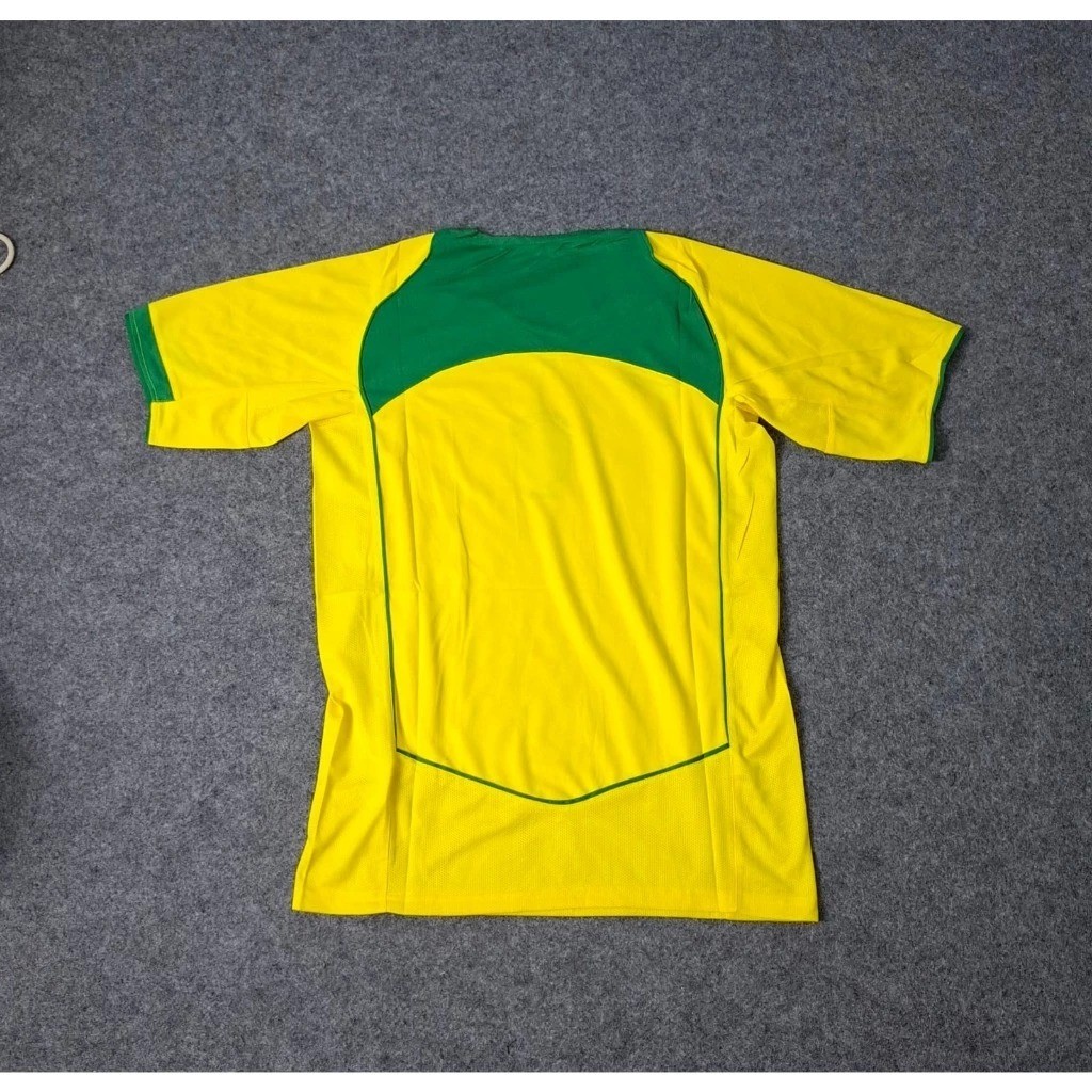 (RETRO) JERSEY BOLA RETRO BRAZIL HOME 2004 GRADE AAA VINTAGE CLASSIC