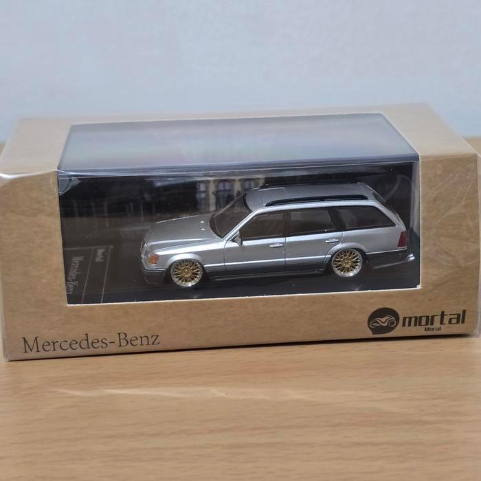 Mortal Mercedes Benz S124 Velg Gold G63 Silver Diecast Koleksi Mobil Mainan Mini Scale 1/64 LR27