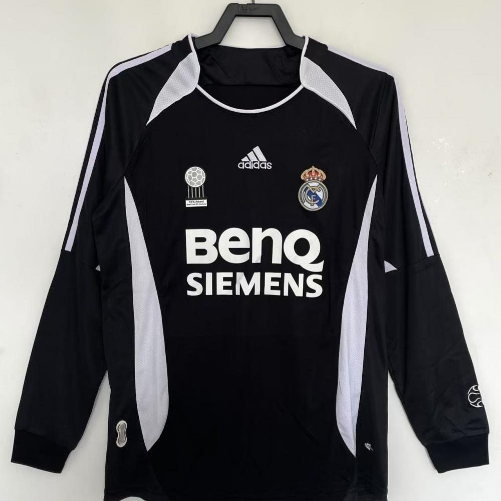 Jersey Sepak Bola Lengan Panjang Hitam Kedua Tandang Real Madrid Vintage Dewasa 2006-07 T shirt pria