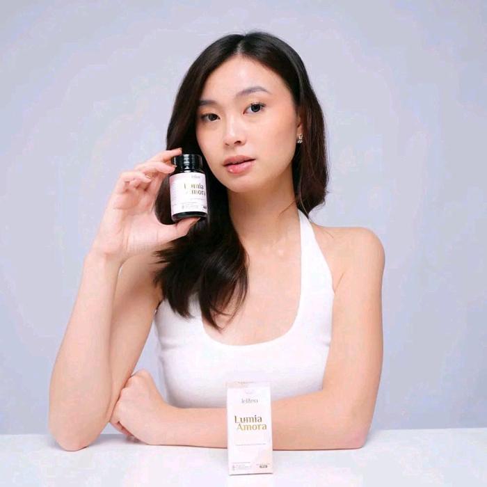 Jelitera Lumia Amora Mencerahkan