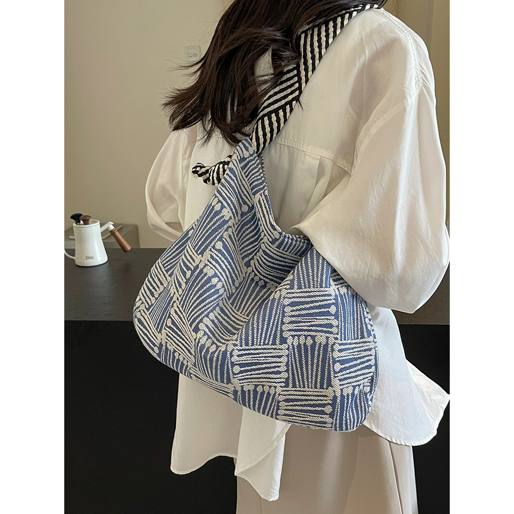 Tas Fashion Wanita Kapasitas Besar Tas Kanvas Kotak-kotak Tas Selempang Serbaguna