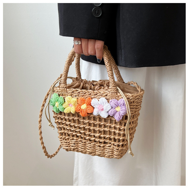 Tas Pantai Selempang Hand Bag Rajut Wanita Fashion Import Modis Elegan / Tas Sling Bag Anyaman Rotan