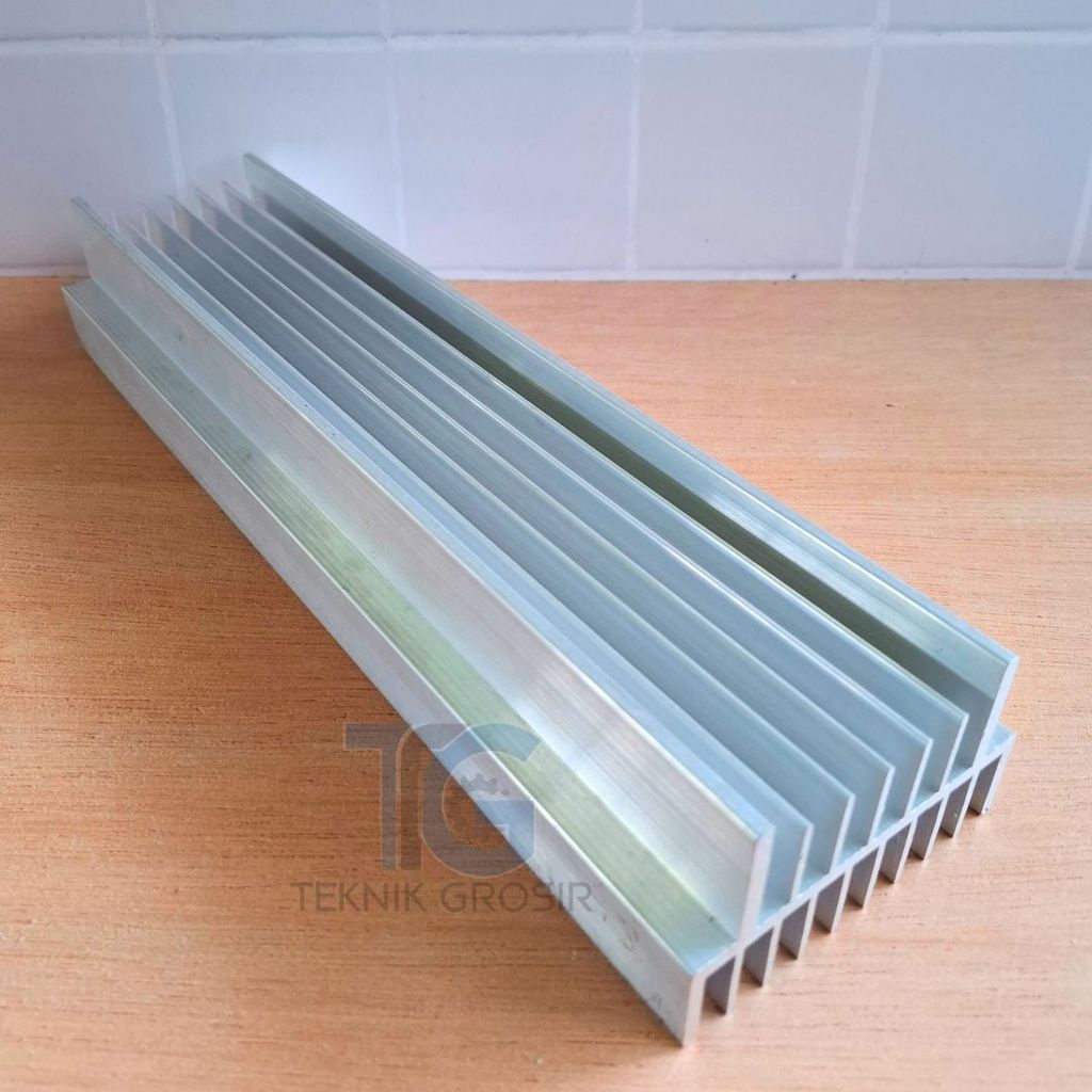Heatsink Aluminium 2U 30x8.5cm Pendingin IC Daya Power Ampli Rakitan