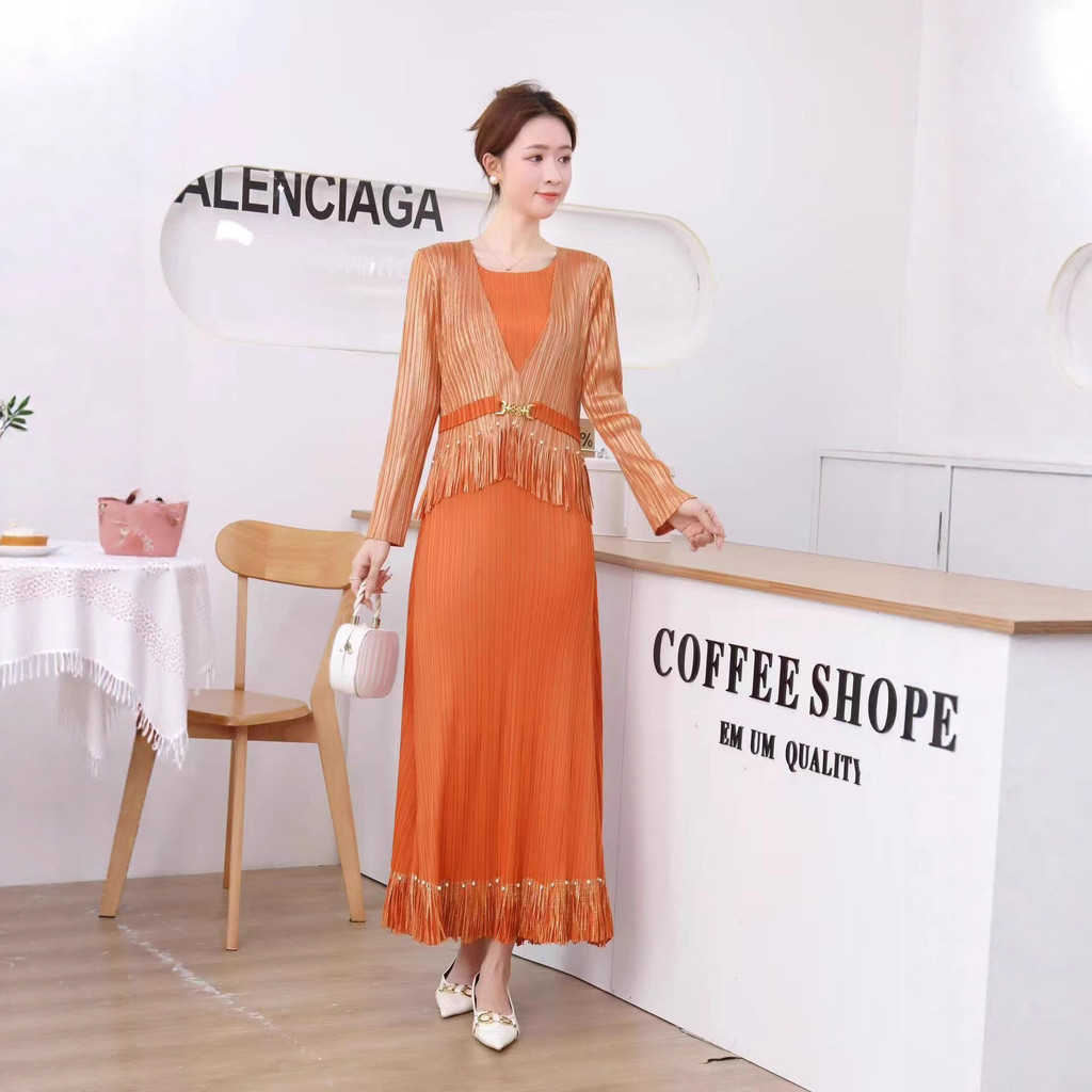 202511zz Dress wanita, gaun lengan panjang longgar bercetak berlipat