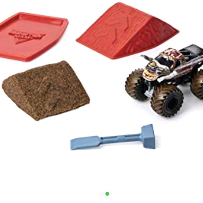 Monster Trucks Zombie set kinetic sand s master smaster truck