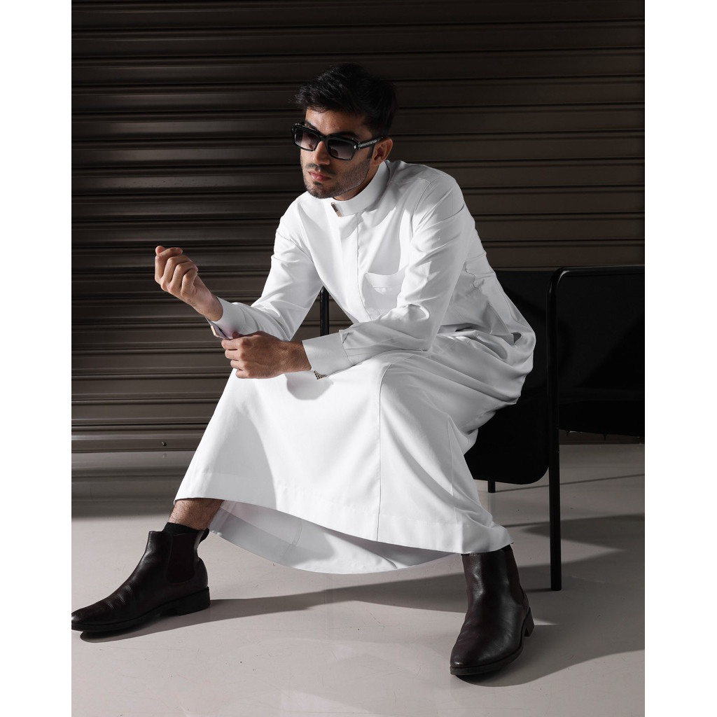 AZLAN Indonesia Thobe Pria Slim Fit Putih – Lengan Manset (Arabian Silk)