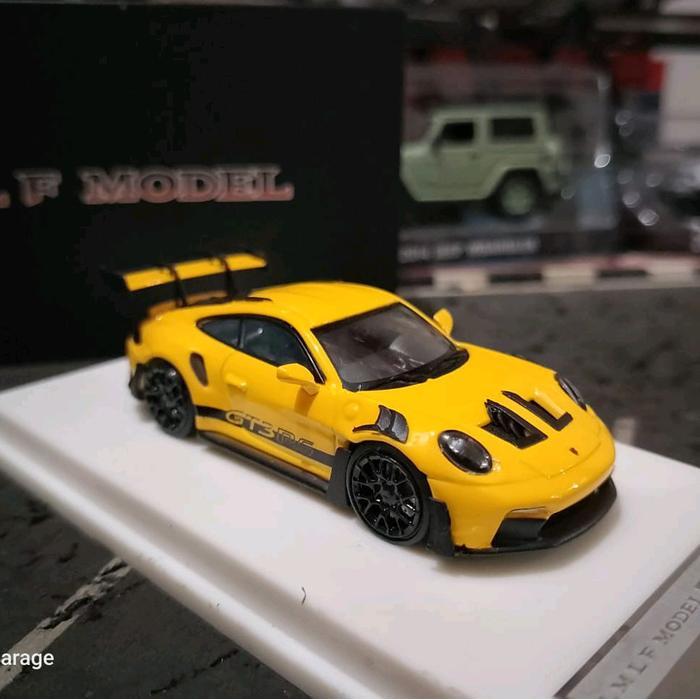 Diecast LMLF Porsche 911 GT3 RS Yellow RESTRO
